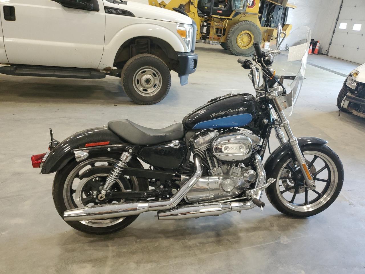  Salvage Harley-Davidson Xl