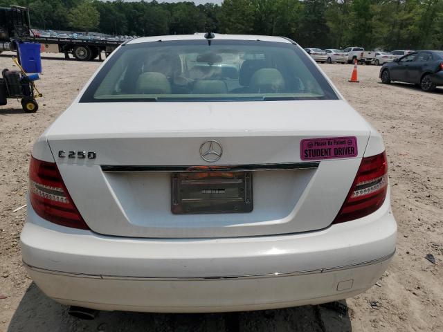 2013 MERCEDES-BENZ C 250 - WDDGF4HB5DR272738