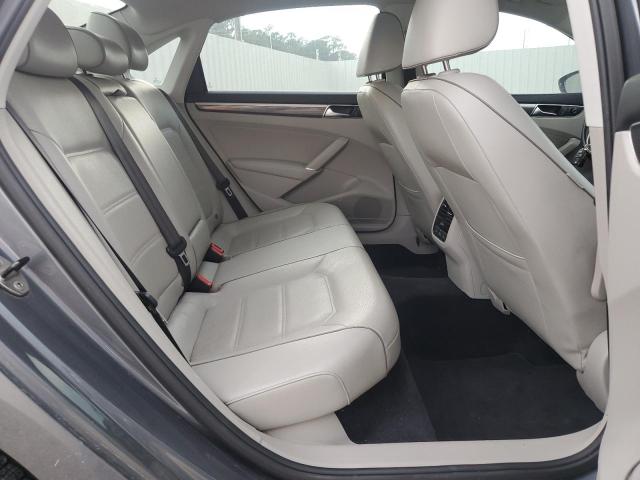 2017 VOLKSWAGEN PASSAT SE - 1VWGT7A31HC014603