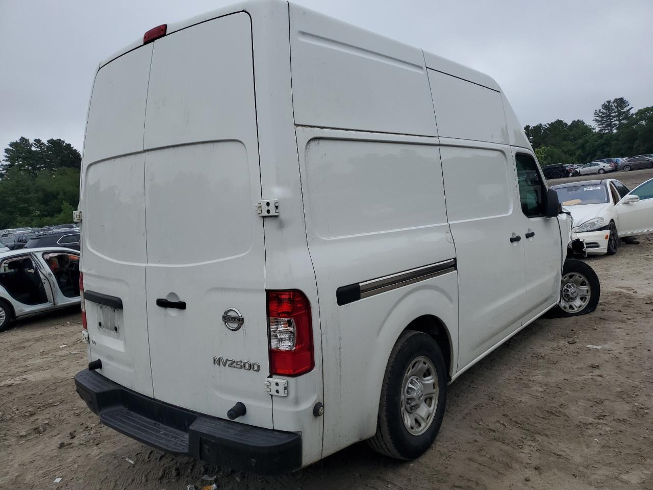NISSAN NV2500 2500 S