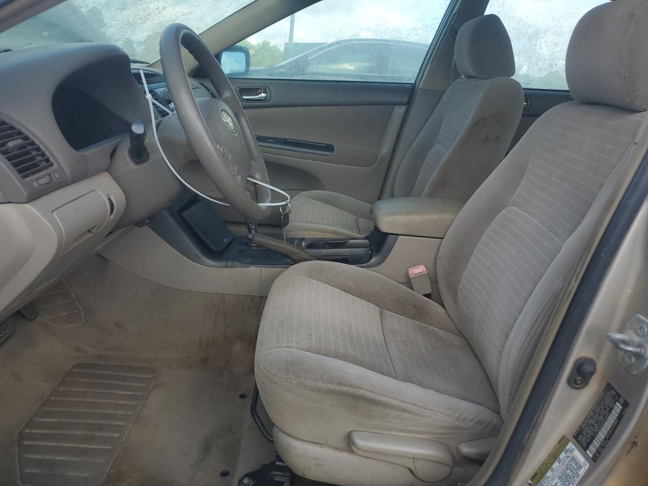 Toyota Camry le 2005