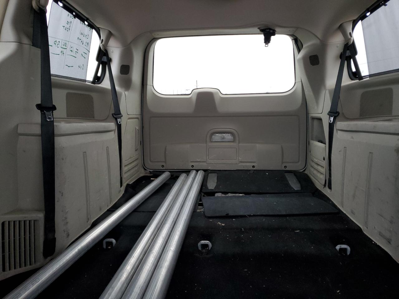 CHRYSLER TOWN & COUNTRY TOURING L