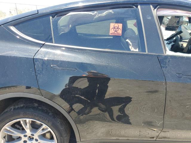 2024 TESLA MODEL Y 7SAYGDEE9RF006911