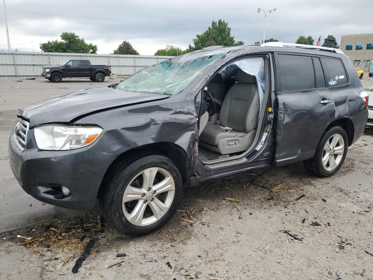 TOYOTA HIGHLANDER LIMITED
