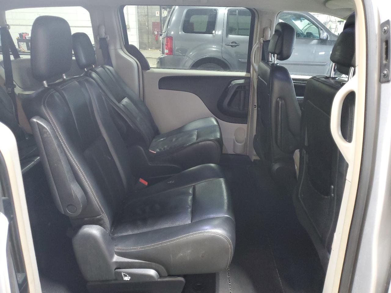 CHRYSLER TOWN & COUNTRY TOURING