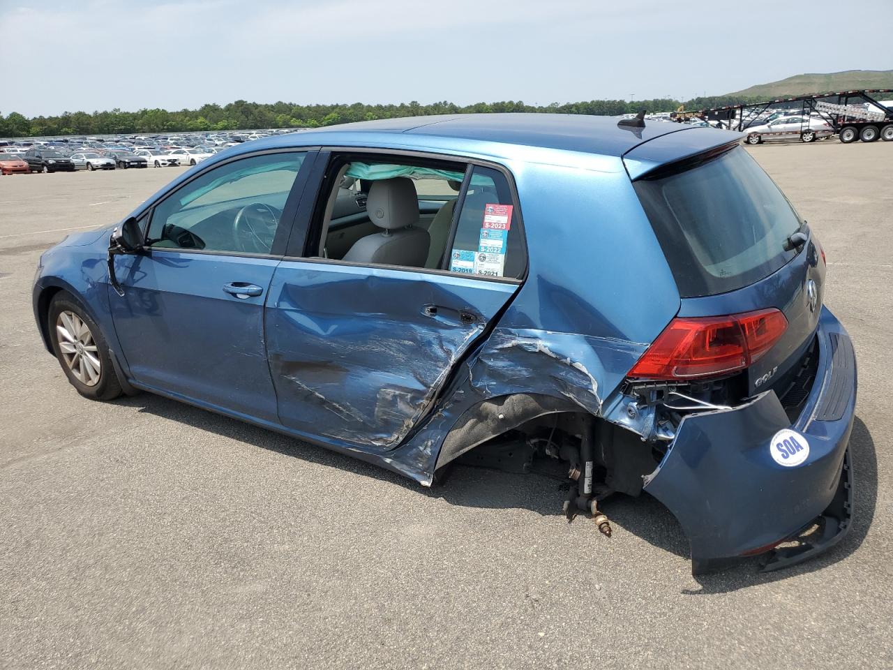 VOLKSWAGEN GOLF S/SE