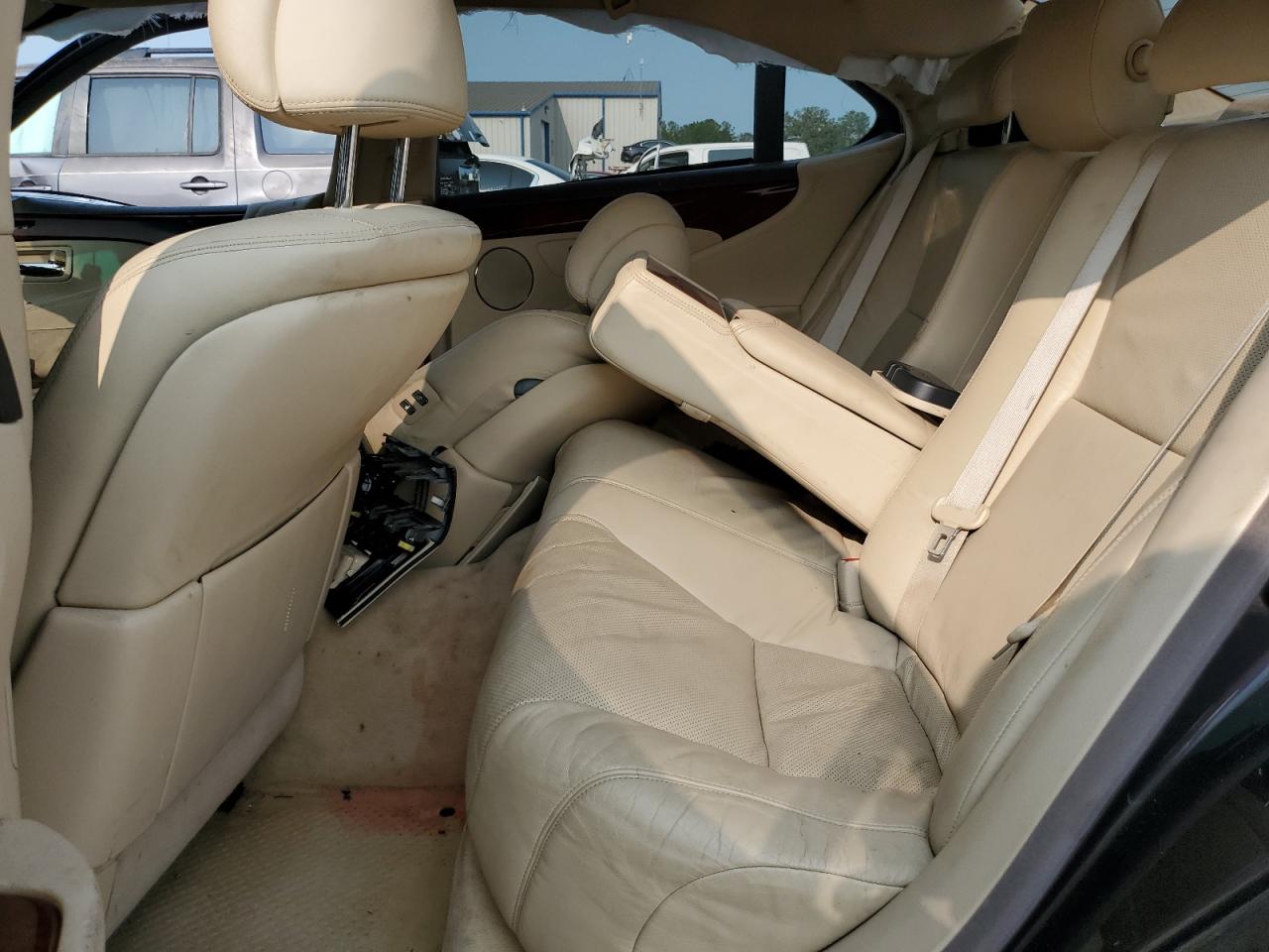 LEXUS LS 460