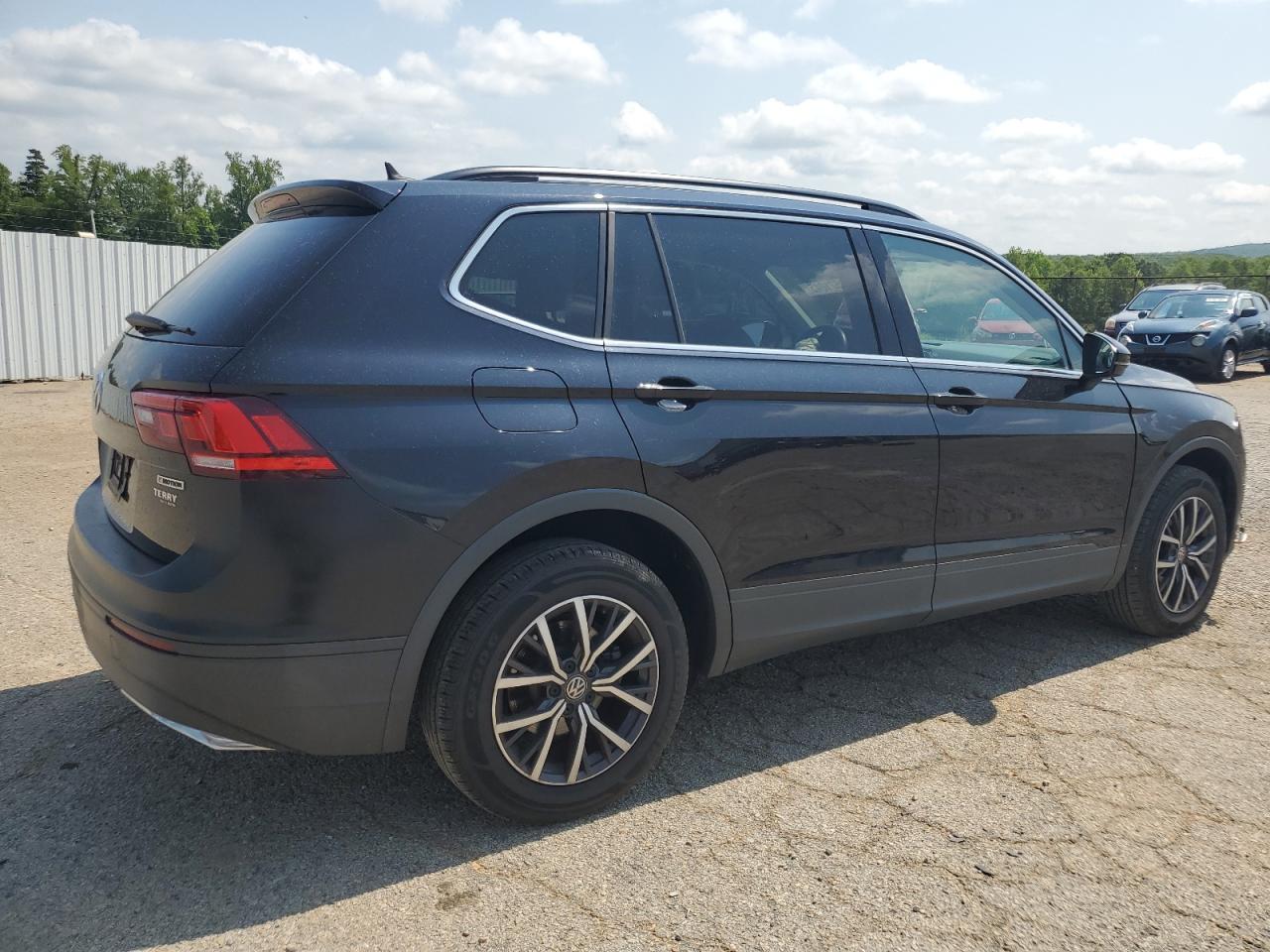 VOLKSWAGEN TIGUAN SE