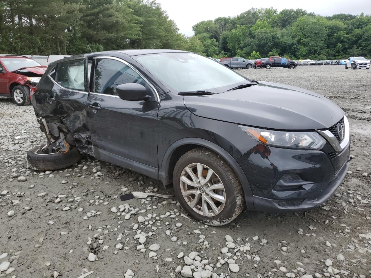 NISSAN ROGUE SPORT S