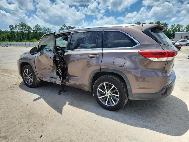 Vin: 5tdkzrfh1js258252, lot: 61446485, toyota highlander se 20182