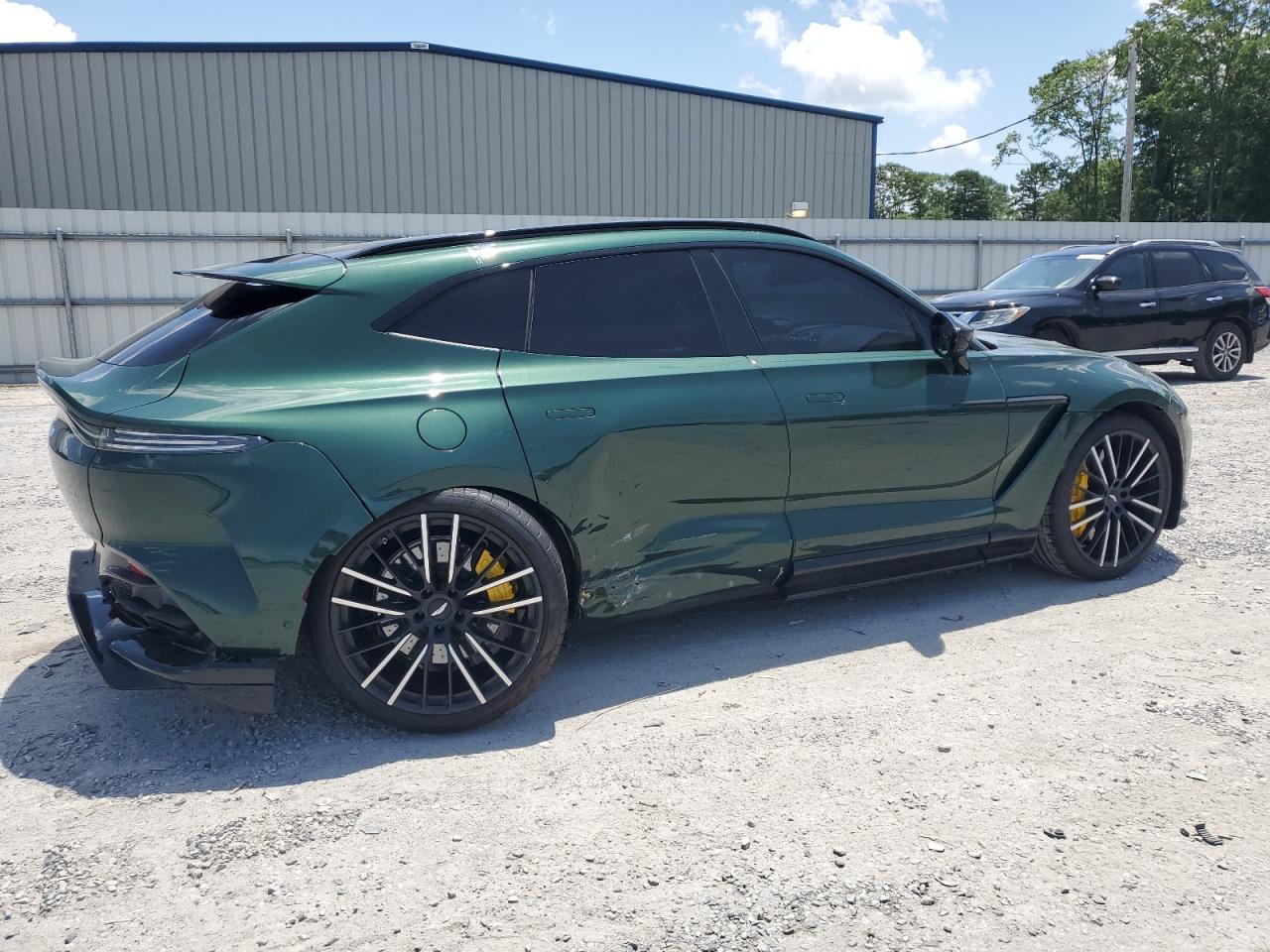 ASTON MARTIN DBX 707