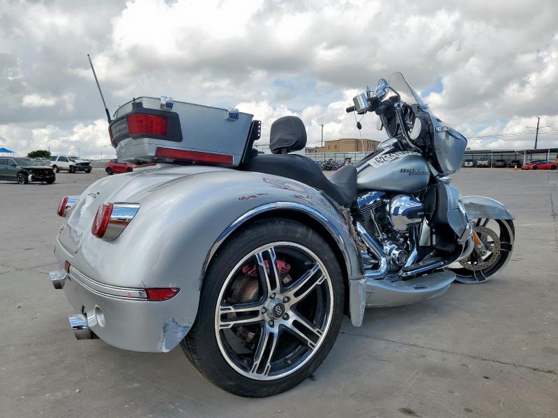 HARLEY-DAVIDSON FLHXS STRE