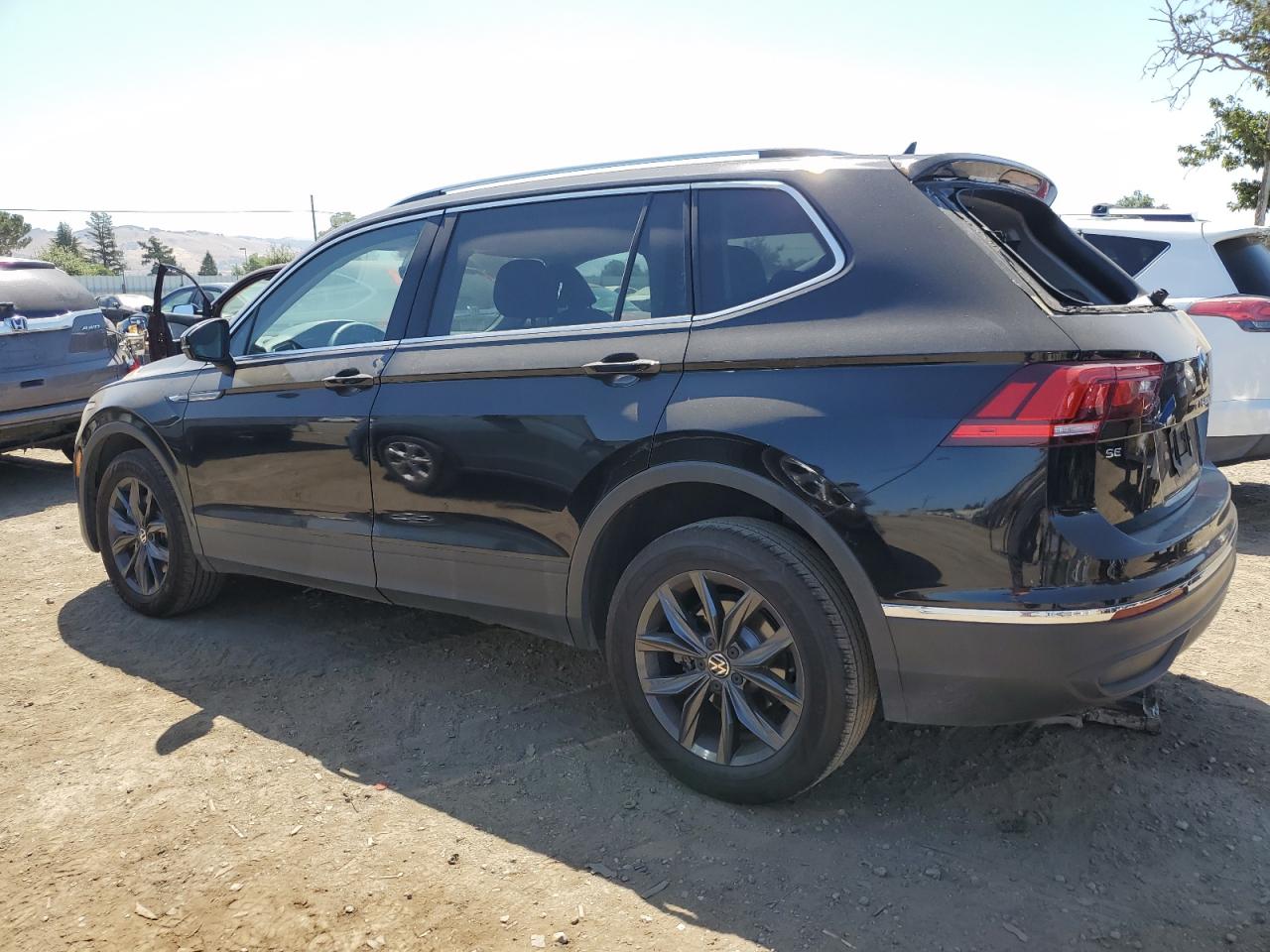 VOLKSWAGEN TIGUAN SE