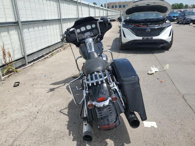2019 HARLEY-DAVIDSON FLHX 1HD1KBC14KB647571