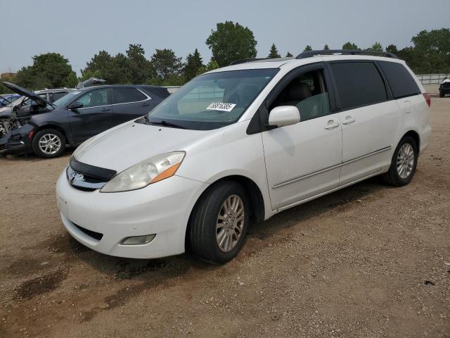 TOYOTA SIENNA XLE