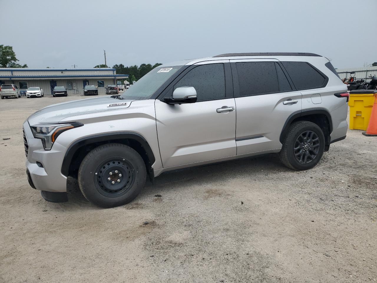 TOYOTA SEQUOIA SR5