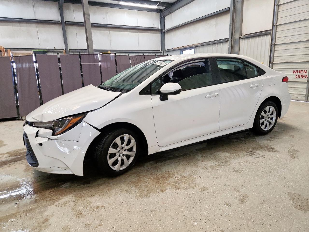 TOYOTA COROLLA LE