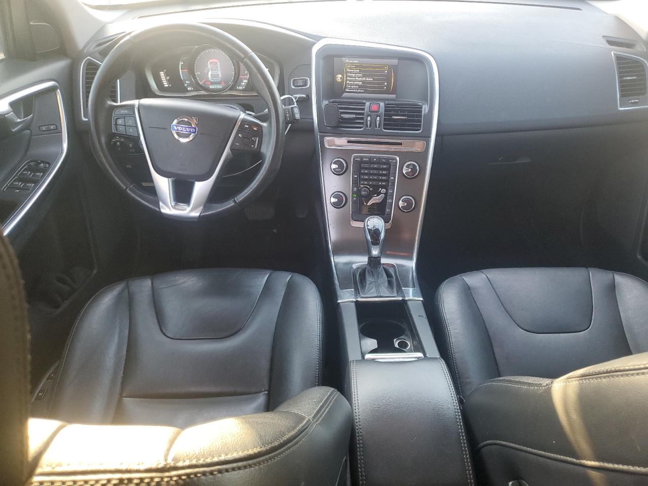 VOLVO XC60 T5 PREMIER