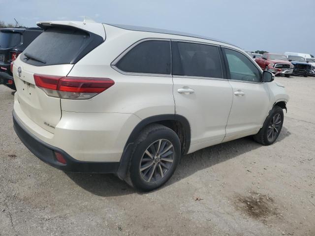 2018 TOYOTA HIGHLANDER SE 5TDJZRFH5JS549428