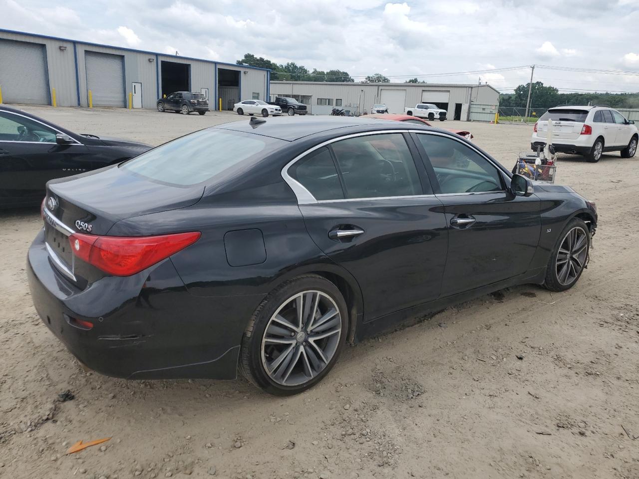 INFINITI Q50 2015