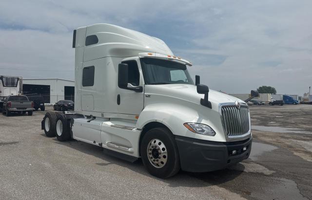 INTERNATIONAL LT625 2018 white  diesel 3HSDZAPR7JN552385 photo #1