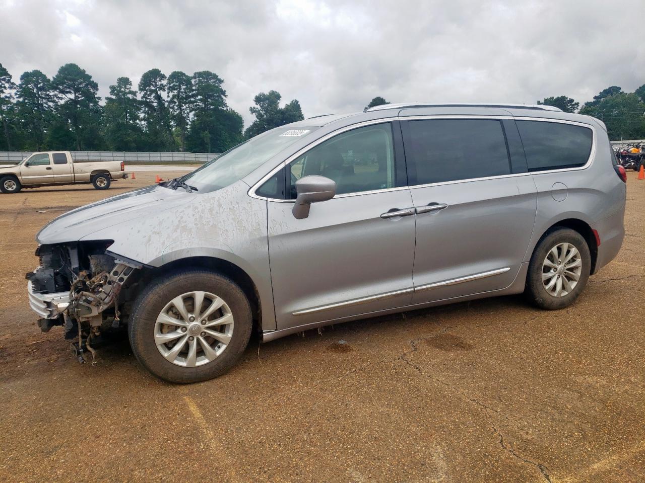 CHRYSLER PACIFICA TOURING L
