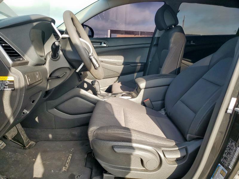 2017 HYUNDAI TUCSON SE KM8J23A47HU336195