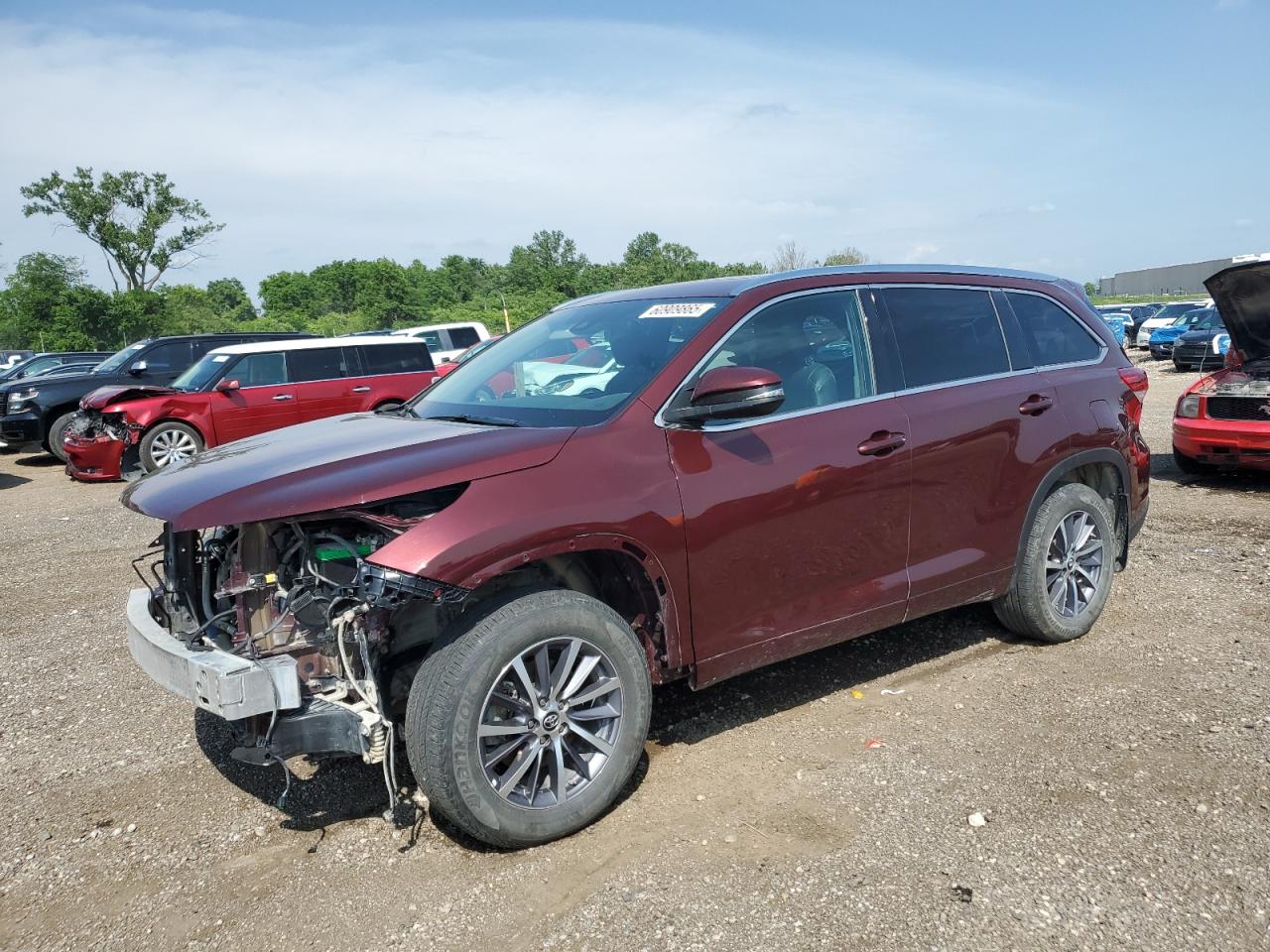 TOYOTA HIGHLANDER SE