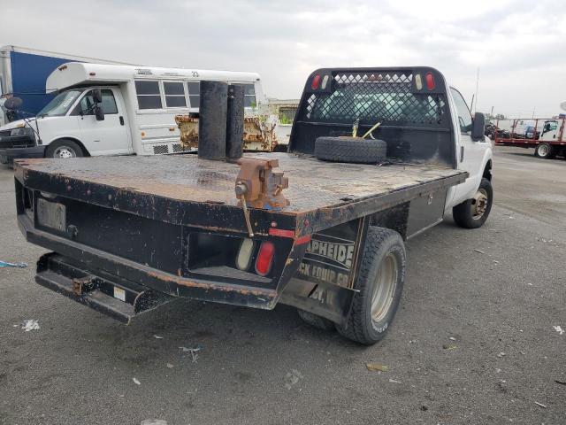 FORD F350 SUPER 2011 white chassis gas 1FDRF3H63BEA26934 photo #4