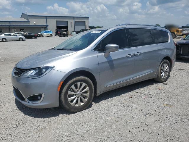 Vin: 2c4rc1bgxjr189018, lot: 61142405, chrysler pacifica touring l 2018 img_1