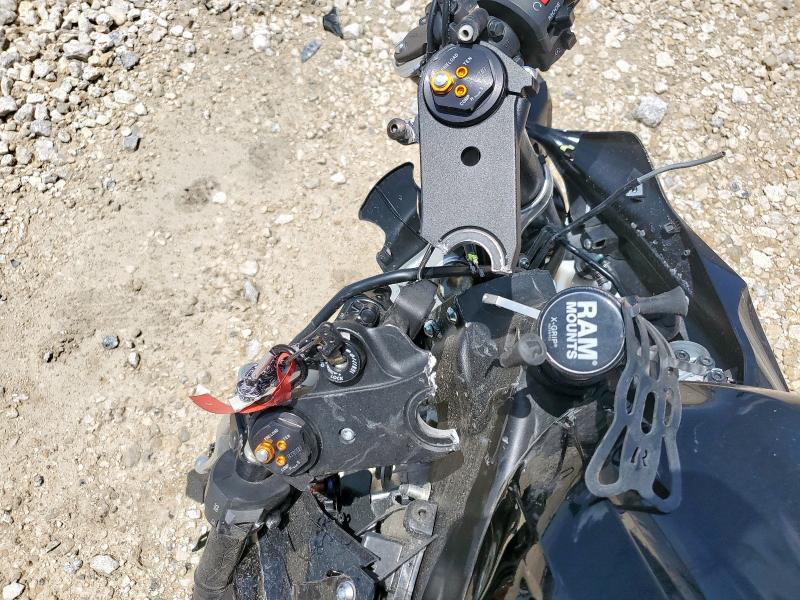 2020 YAMAHA YZFR6 JYARJ28E8LA005893