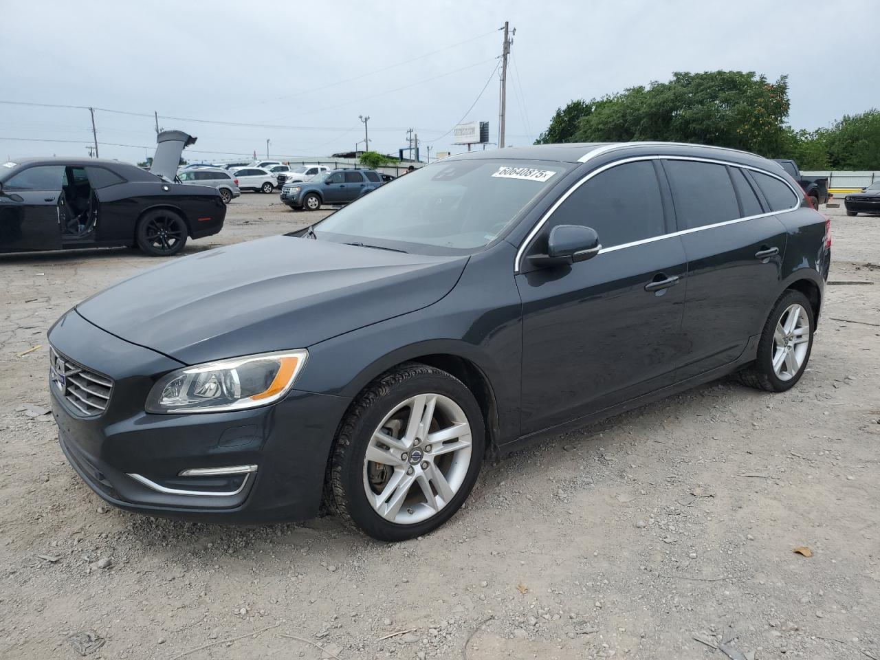 VOLVO V60 PLATINUM