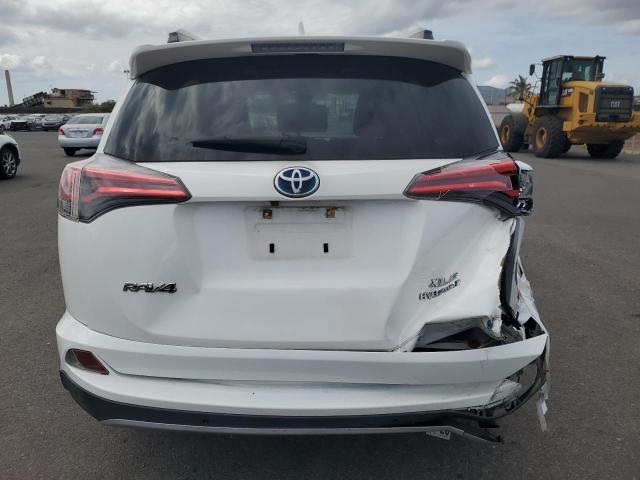 2018 TOYOTA RAV4 HV LE JTMRJREV3JD206016