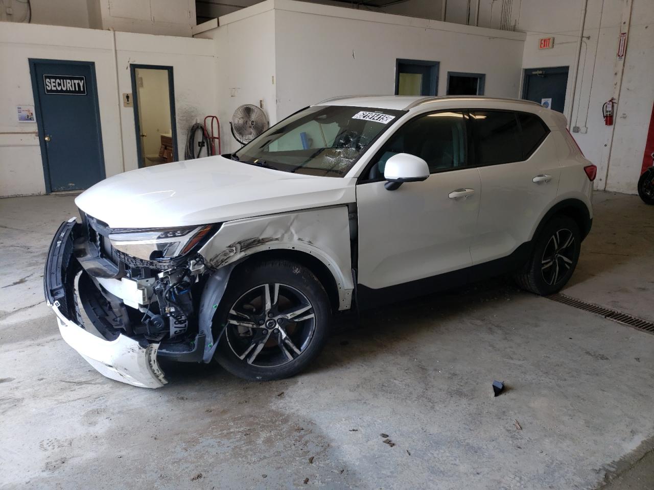 VOLVO XC40 CORE