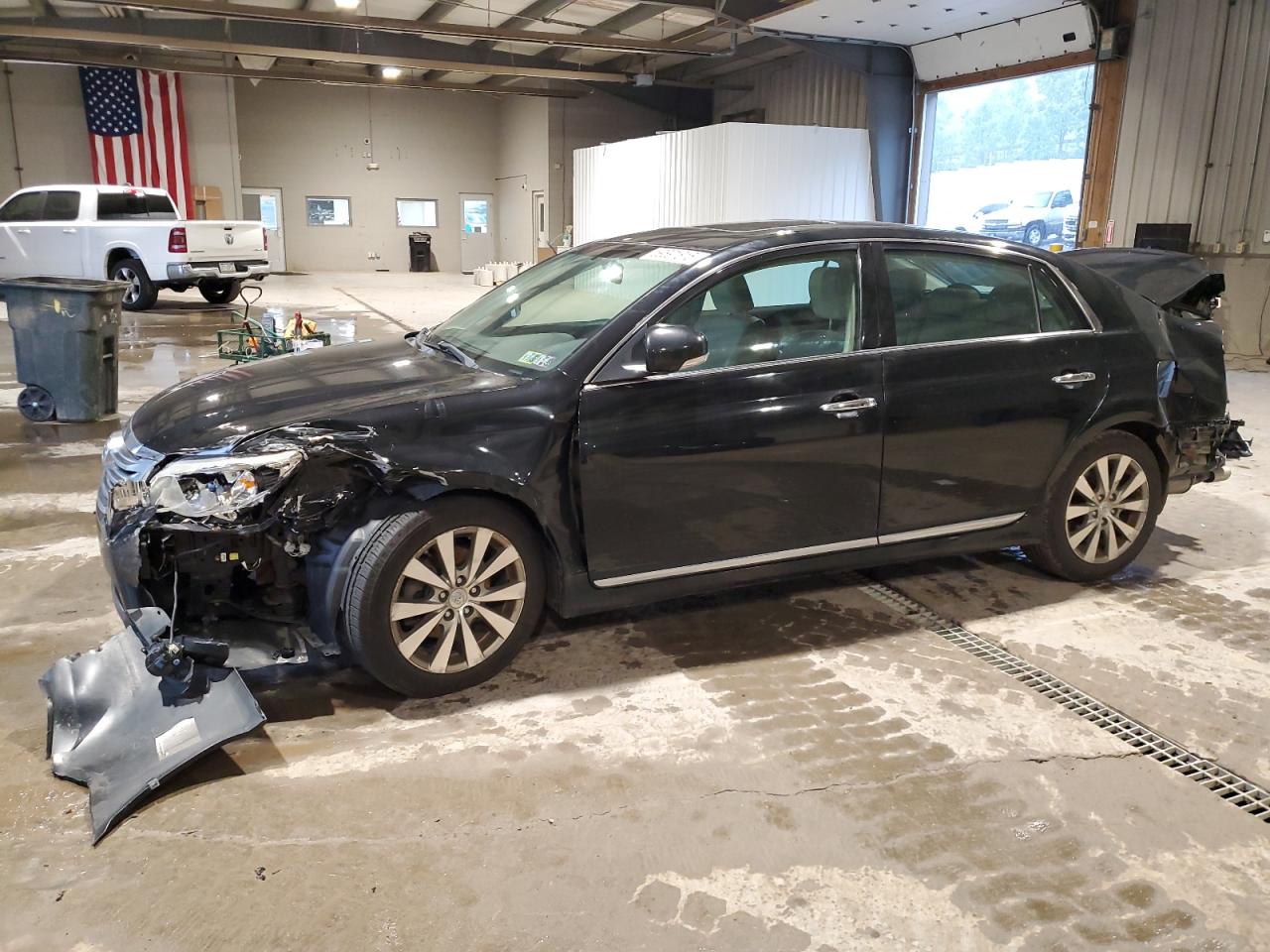 TOYOTA AVALON BASE