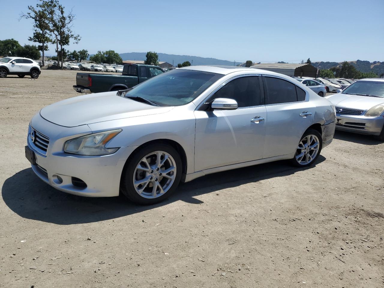 NISSAN MAXIMA S