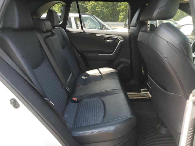 2019 TOYOTA RAV4 XSE JTMEWRFV5KJ024321
