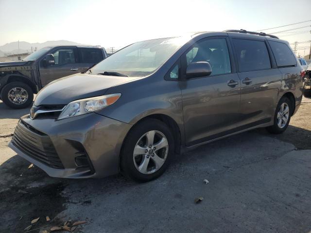 TOYOTA SIENNA LE