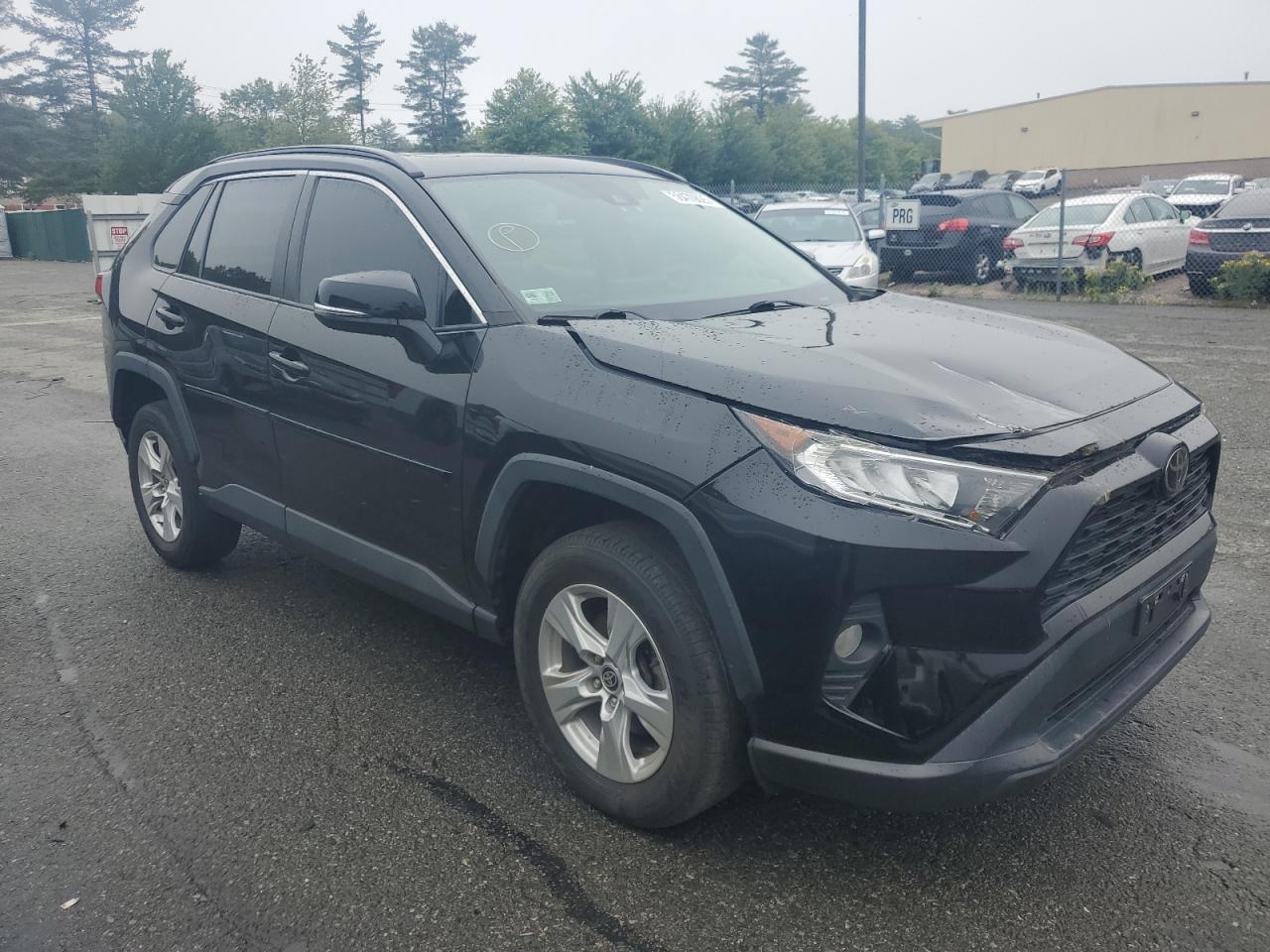 Lot #3254546146 2021 TOYOTA RAV4 XLE