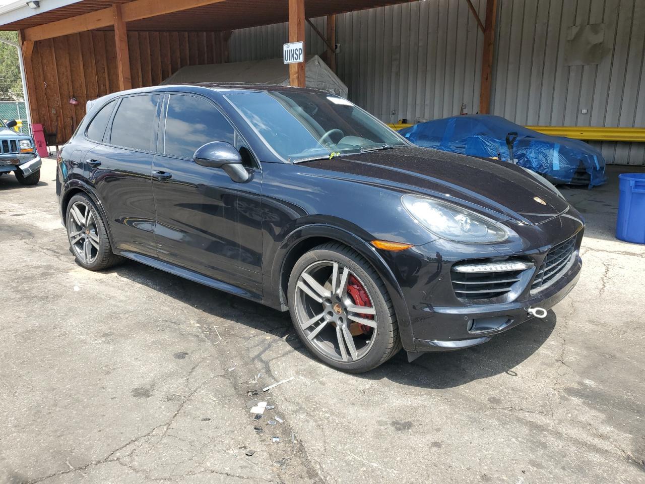 PORSCHE CAYENNE GTS