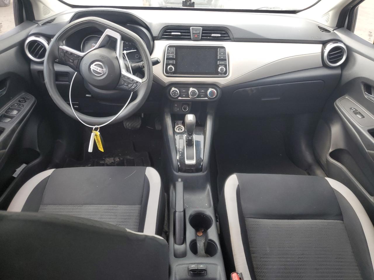 NISSAN VERSA SV