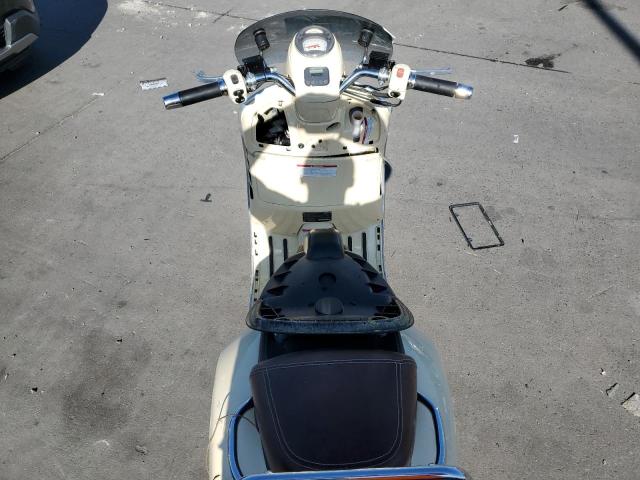 2014 VESPA GTS 300 SU - ZAPM459L9E5902140