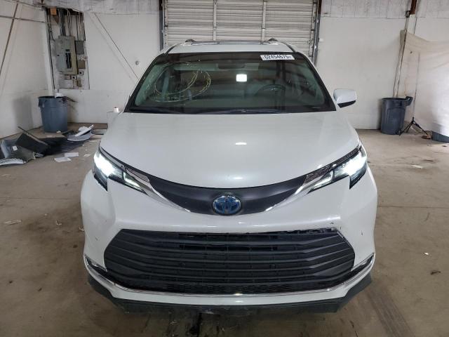 2023 TOYOTA SIENNA XLE 5TDJRKECXPS144896