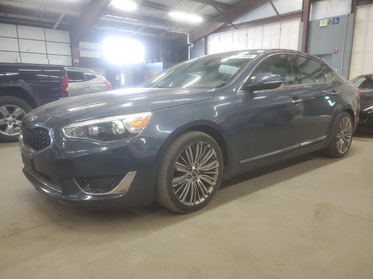 KIA CADENZA PREMIUM