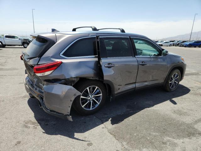 TOYOTA HIGHLANDER 2018 gray  gas 5TDJZRFH1JS871628 photo #4