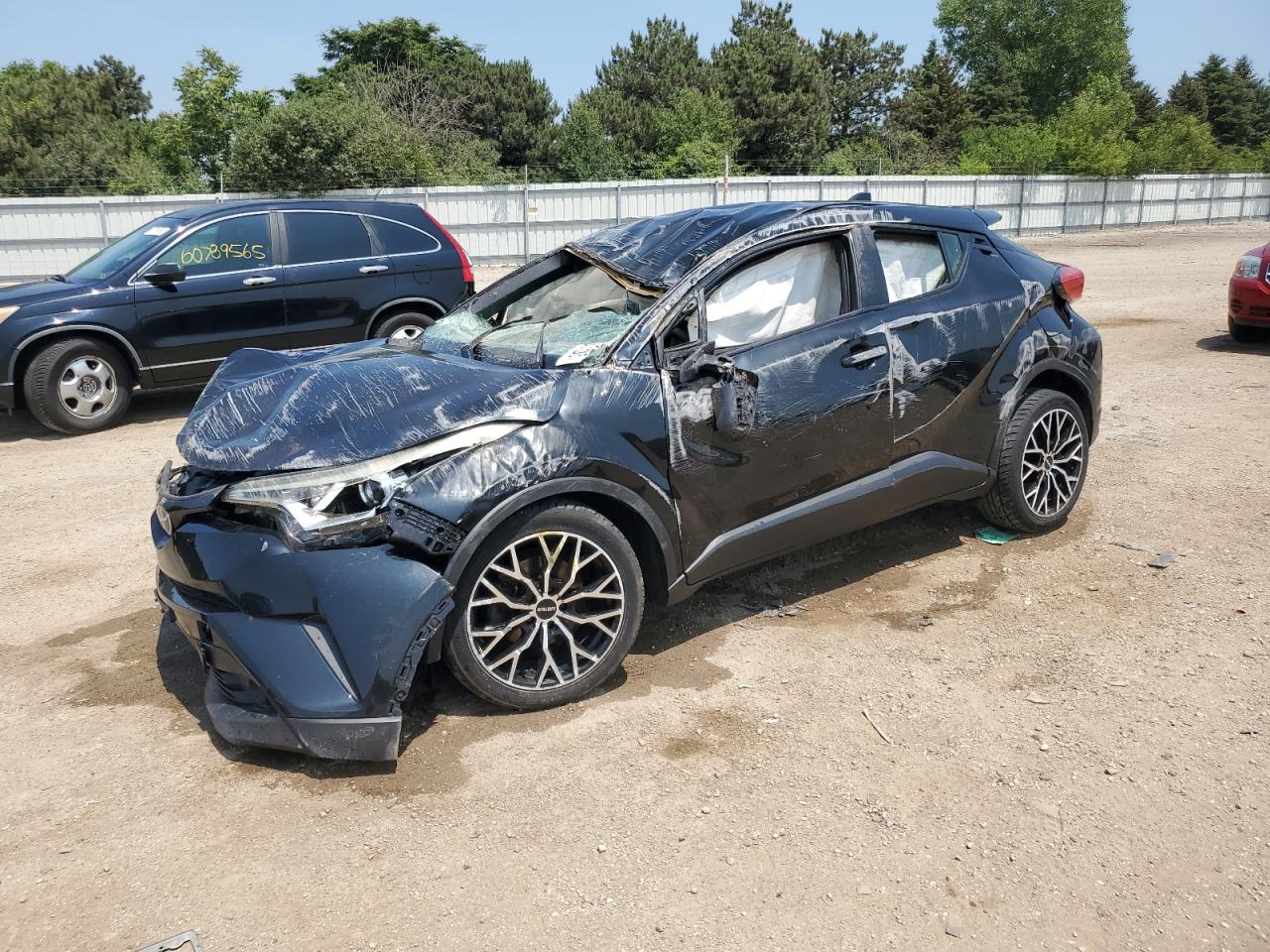 TOYOTA C-HR XLE