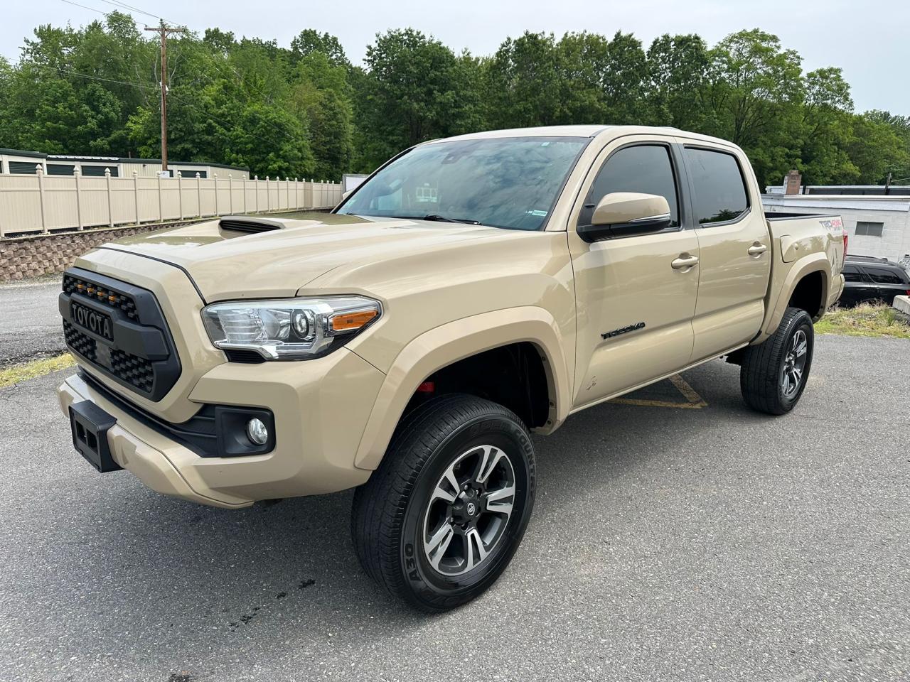 TOYOTA TACOMA DOUBLE CAB