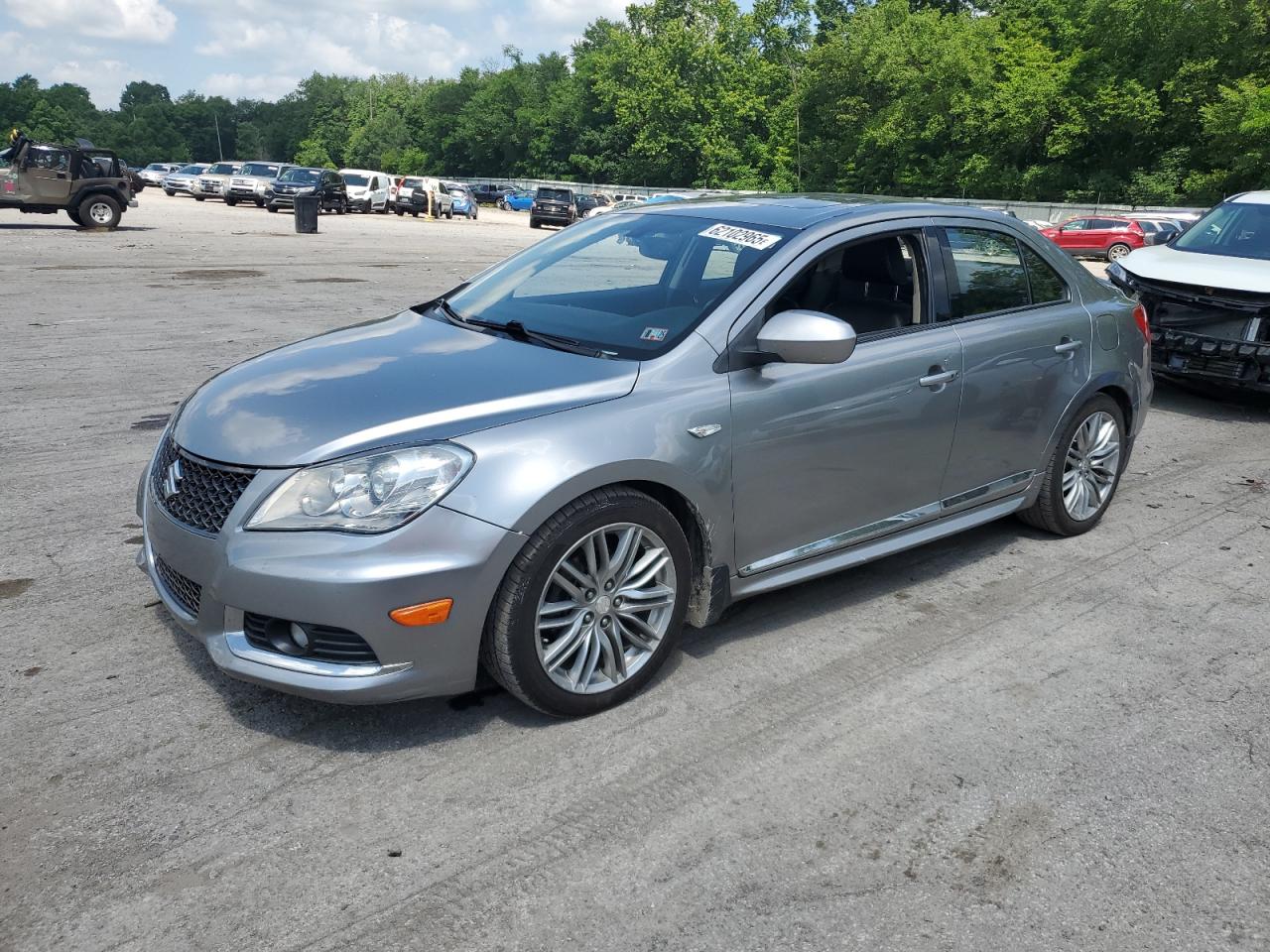 SUZUKI KIZASHI SPORT SLS