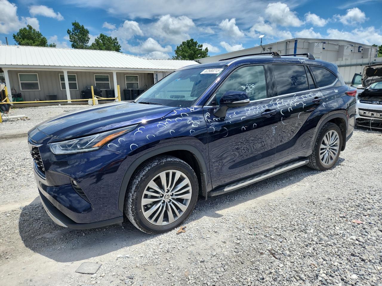 TOYOTA HIGHLANDER PLATINUM