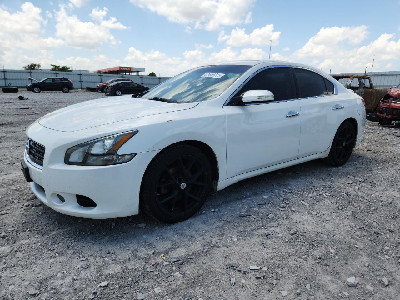 NISSAN MAXIMA S